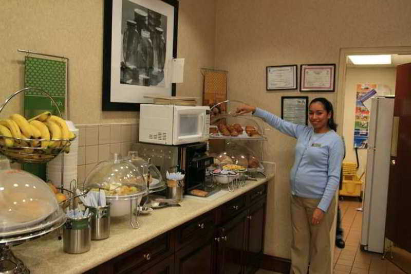 Hampton Inn & Suites Atlanta-Galleria Smyrna Restoran gambar